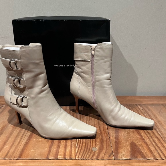 Valerie Steven’s Leather Heeled Boot - Picture 2 of 10